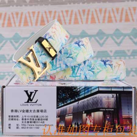 腰带皮带：Lv 路易威登原单牛皮腰带 男款皮带：材质百分百头层牛皮腰带保证真皮皮带，专柜原单品质、做工精细，时尚大牌，送人自用首选包装： 请认准如图专柜包装赠送 - 点击图像关闭