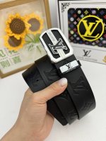 品名：Lv..路易..威登原单 材质：原单牛皮腰带 百分百头层牛皮腰带保证真皮，24K纯钢扣，专柜原单品质、做工精细，时尚大牌，送人自用首选 包装： 请认准如图