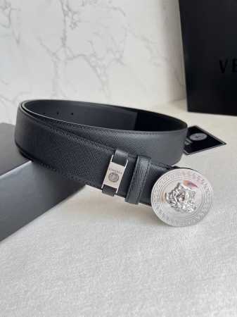 品名：Versace.范思哲原单腰带 皮带 型号：挂扣，经典人头纯钢材质扣头，头层牛皮，图片实物拍摄 材料：百分百头层牛皮，保证真皮。24K纯钢扣双面可用专柜同 - 点击图像关闭