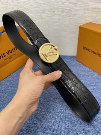 特 Louis Vuitton ：经典原单品质，面鳄鱼纹，底平纹，搭配原单精品扣，精工制作，细节看图，实物拍摄，高端奢华，宽度4.0Cm - 点击图像关闭