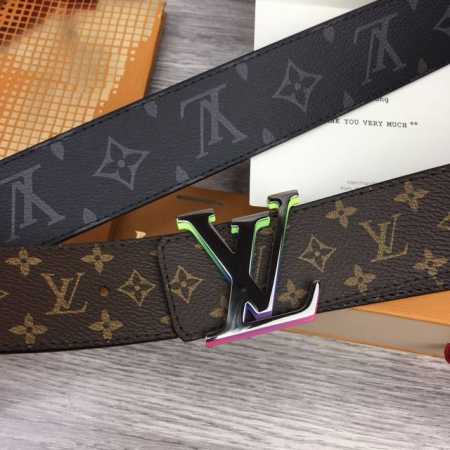 驴家 海外原單代购专供 寬度4Cm 採用雙面撞色格式調演绎經典帆布圖案 搭配全新鏤空色彩字母搭扣 - 点击图像关闭