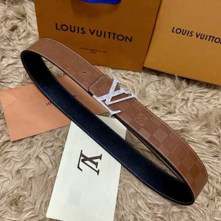 图片包装 Lv.路易威登 宽40Mm双面原版小牛皮 搭配单钌钯电镀扣 完美的手感.油边 出众的设计.风格 高贵奢华 时尚大方 高清实拍 货真价实 品质保证 双面 - 点击图像关闭