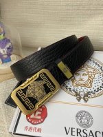 品名：Versace.范思哲 材质：原单牛皮腰带 百分百头层牛皮腰带保证真皮，24K纯钢扣，专柜原单品质、做工精细，时尚大牌，送人自用首选 包装