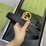 高端品质，实物拍摄 配全套礼盒 ：Gucci 專櫃最新升华版本 寬度38毫米 進口小牛皮壓花衬托稀缺的原廠意大利樹膏皮 搭配做工精緻的gg扣