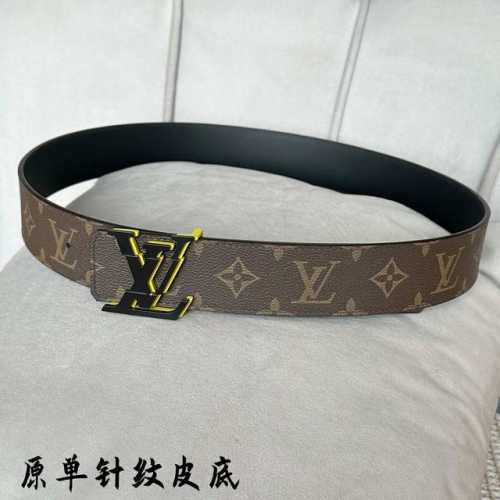 特 L0Uis Vuitt0N 專櫃最新升級版本 寬度40毫米 精湛工藝定制帆布面料襯托進口小牛皮底 搭配精鋼字母搭扣 經典百搭款！