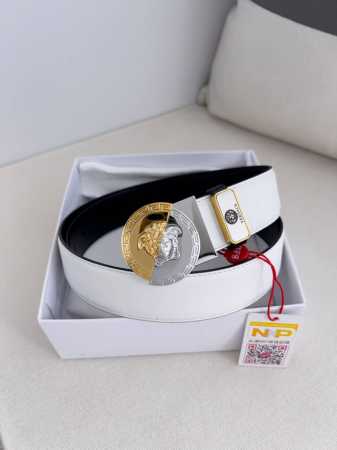 品名：Versace.范思哲原单腰带 皮带 型号：挂扣，经典人头纯铜材质扣头，头层牛皮，图片实物拍摄 材料：百分百头层牛皮，保证真皮。24K纯钢扣双面可用专柜同 - 点击图像关闭
