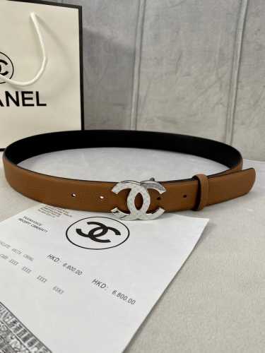 宽度3.0Cm Chanel 香奈儿 荔枝纹牛皮金 银色花纹金属钢扣。