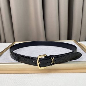 特 Gucci、马衔扣腰带，女士鳄鱼纹，3Cm