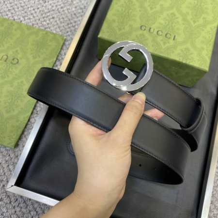 高端品质，实物拍摄 配全套礼盒 ：Gucci 專櫃最新升华版本 寬度38毫米 進口小牛皮壓花衬托稀缺的原廠意大利樹膏皮 搭配做工精緻的gg扣 - 点击图像关闭