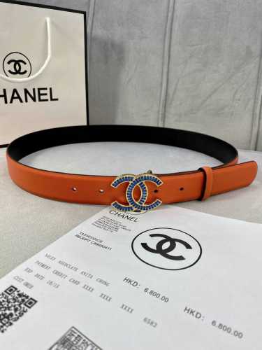 特 宽度3.0Cm Chanel 香奈儿 女士腰带皮带新款柔软的进口小牛皮金 银色方钻金属钢扣。