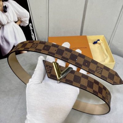 寬35Mm 男士經典頂級休閒腰帶 寬度35毫米 品牌專用帆布搭配樹膏砂底 全新開模單v字五金設計 低調奢華有內涵！