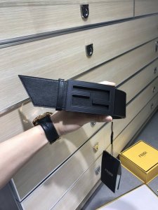 配送专柜包装 打孔针 批 新款 Fd 宽60 Mm 腰封标志造型F宽皮带，原版双层钉扣式带扣，双面进口小牛皮制成，镀金表面金属制品，品质保证，非市场通货！