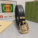 品名：古奇.Gu...Ci 原单 材质：原单牛皮腰带 专柜原单品质、做工精细，时尚大牌，送人自用首选 包装： 请认准如图专柜包装赠送打孔器手提袋专柜礼盒宽度3.
