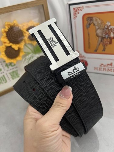 品名：爱马仕.HermèS 原单 材质：原单牛皮腰带 百分百头层牛皮腰带保证真皮，24K纯钢扣，专柜原单品质、做工精细，时尚大牌，送人自用首选 包装： 请认准如