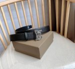 高端品质，实物拍摄 批￥ 配全套礼盒 ：新款 Burberry巴宝莉专柜同步上新意大利制腰带 装饰品牌专属标识压花图案 搭配镀钯金搭扣 营造精致设计感 宽:3.