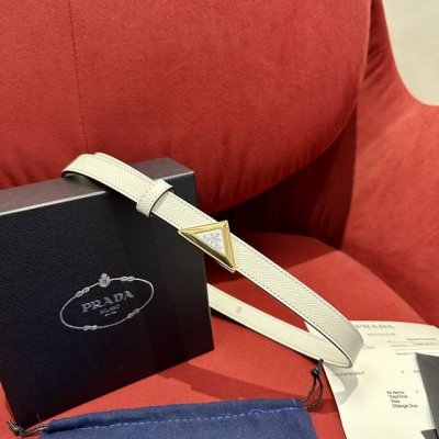 特 原厂正品级别Prada新款小牛皮皮带 专柜同步新款Prada普拉达休闲款，搭配顶级扣；宽质2Cm