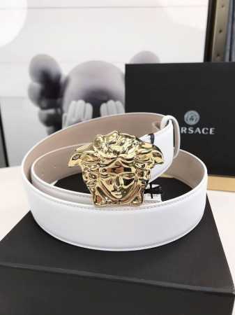范思哲Versace此款腰带采用柔软的Greca压花皮革于意大利制成，饰有Medusa搭扣。4.0Cm宽 - 点击图像关闭