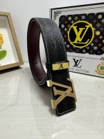 品名：Lv..路易..威登 材质：原单牛皮腰带 百分百头层牛皮腰带保证真皮，24K纯钢扣，专柜原单品质、做工精细，时尚大牌，送人自用首选 包装： 请认准如图专柜
