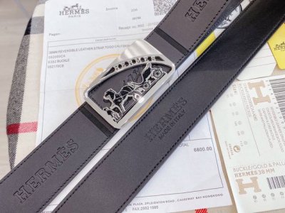 秘秘爱马仕原版版皮1:1专柜同款 最新带头 精致雕刻 原版皮 纯钢扣 永不褪色 带条随意搭配[坏笑]高端入住 要低档的 请绕路[Ok]这个季节 怎能少了它[害羞