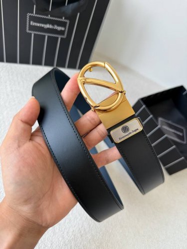 品名：杰尼亚. Ermenegiido Zelma.原单 型号：挂扣，原版经典挂扣，实物拍摄，头层牛皮材料：百分百头层牛皮，保证真皮。双面可用专柜同等质量，原版