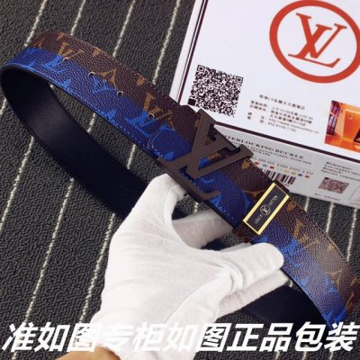 品名：Lv..路易..威登原单 型号：认准如图专柜包装，赠送打孔器 材料：百分百头层牛皮，彩色印花图案，保证真皮。专柜同等质量， 送人自用首选 包装： 请认准如