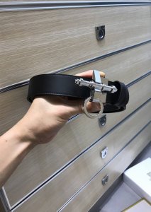 配送专柜包装 打孔针 批 专柜同款、实拍专柜官网，尺寸:35Mm，支持Nfc原版飞机子弹扣头，极富设计美感 ，潮男韩版 双面采用进口原版小牛皮，清晰美观，原版皮