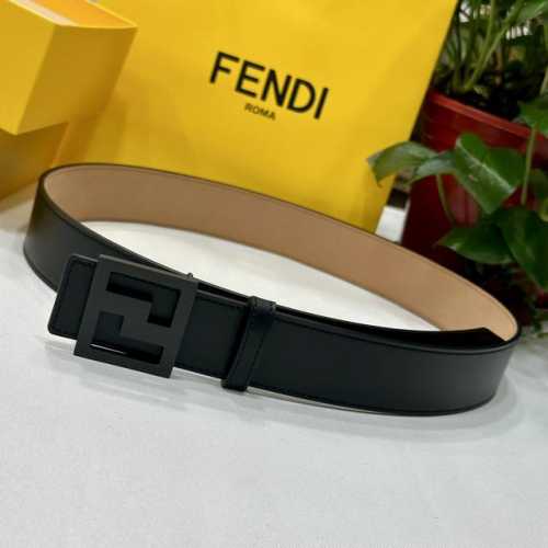 特 Fendl 芬迪 宽40Mm双面原版小牛皮 搭配单钌钯电镀扣 完美的手感.油边 出众的设计.风格 高贵奢华 时尚大方 高清实拍 货真价实 品质保证 双面用