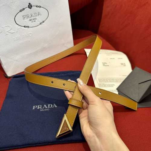 特 原厂正品级别Prada新款小牛皮皮带 专柜同步新款Prada普拉达休闲款，搭配顶级扣；宽质2Cm