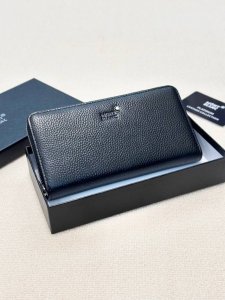 颜色 黑尺寸 21X11万宝龙手包摔纹牛皮，一流手感媲美专柜正品，看细节多卡位大容量，现货供应