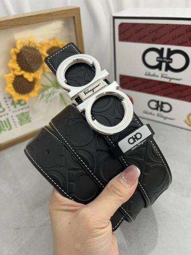品名：菲拉格幕 原单 材质：原单牛皮腰带 百分百头层牛皮腰带保证真皮，24K纯钢扣，专柜原单品质、做工精细，时尚大牌，送人自用首选 包装： 请认准如图专柜包装赠