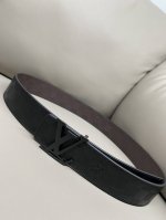 Lv 路易威登 双面可用 4.0热压立体小牛皮 高品质钢扣 新款同步更新