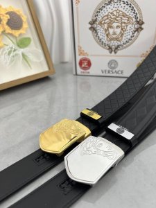 品名：Versace.范思哲 自动带 材质：原单牛皮腰带 百分百头层牛皮腰带保证真皮，24K纯钢扣，专柜原单品质、做工精细，时尚大牌，送人自用首选 包装： 请认