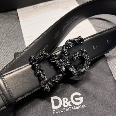 p230 Dg，宽4.0Cm Dolce&Gabbana 新款 金色电镀金属徽标搭扣搭扣下方设有点扣 无镍搭扣与配件，进口头层双面牛皮