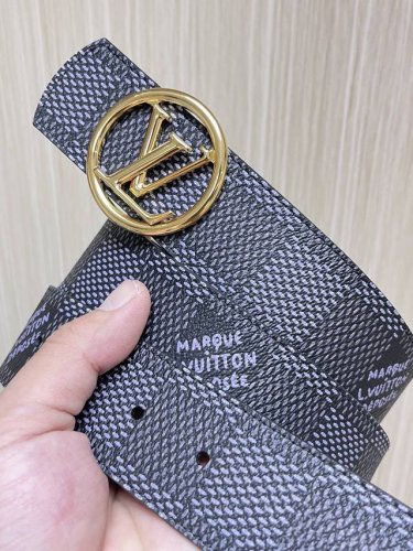 4.0当季新款 一面进口小牛皮 一面进口帆布印花 可双面用 搭配精品扣头 实物实拍