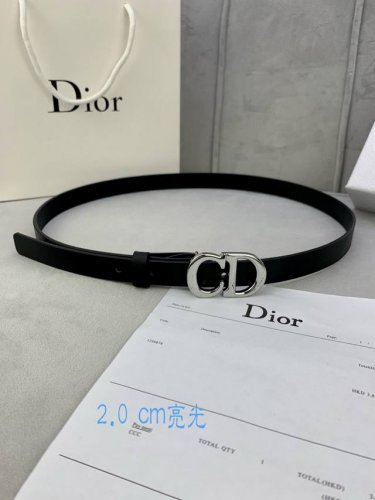 宽度2.0Cm Dior 迪奧 爆款平面無線帶身 Saddle进口小牛皮带身 金属“Cd”标志 採用進口雙面頭層牛皮