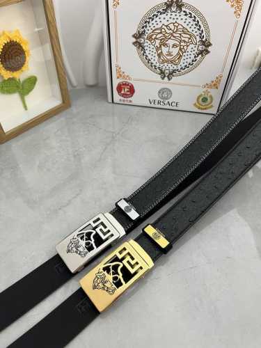 品名：Versace.范思哲 自动带 材质：原单牛皮腰带 百分百头层牛皮腰带保证真皮，24K纯钢扣，专柜原单品质、做工精细，时尚大牌，送人自用首选 包装： 请认