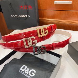 特 D&G 杜嘉 班纳光泽亮面小牛皮腰带，点缀Dg交叉字母徽标搭扣，精品宽度：2.5Cm，。