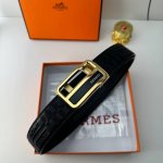 品牌： 爱玛士 新款进口3. 5自动扣双面头层小牛皮，手感细腻柔软。搭配纯钢自动精品钢扣，男士必备！宽度： 3.5Cm自动钢扣头层牛皮皮带