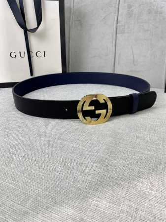 宽度3.8Cm Gg Marmont系列每一季都会推陈出新，为灵感源于70年代的标志性原版gg6.0Cm钢扣配件注入现代精髓。这款双色头层牛皮腰带 给你带来更多 - 点击图像关闭