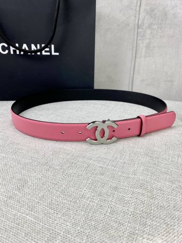 特 宽度3.0Cm Chanel 香奈儿 女士腰带皮带新款柔软的进口小牛皮金 银压砂面金属钢扣。
