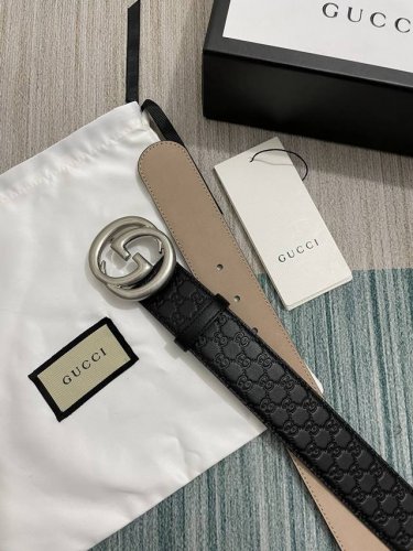 古奇 男士腰带 配全套包装礼盒 Gucci经典款头层压小G花，内衬头层变色磨砂底 宽4.0Cm 圆双G复古扣