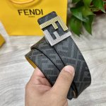 特 Fendi 芬迪 专柜同款 宽4.0Cm 双环正反用腰带 F按钉搭扣 黄色Cuoio Romano皮革材质 反面面料带有烟草黄和黑色Ff图案 黑色珐琅金属饰