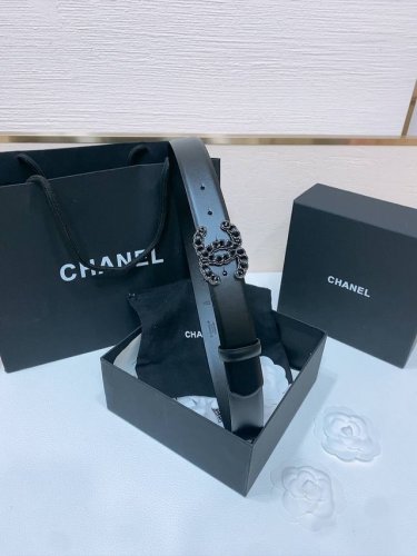 Chanel经典双C皮带腰带 新款Logo扣搭配进口羊皮带身，质感满分，简直身春日里的点睛之笔，皮带直径3.0Cm