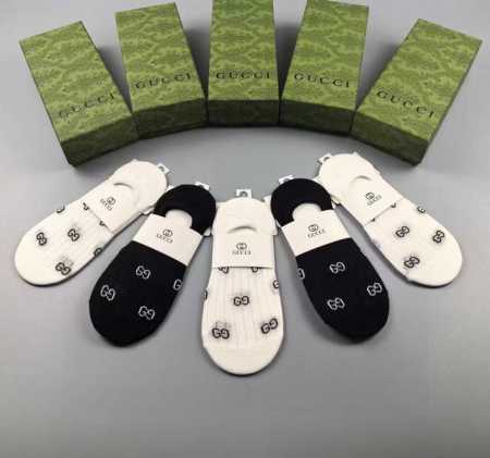 特 Gucci 古奇G家新品女款隐形袜子 一盒五双 提花经典标志，纯棉材质，超舒适超美腻大牌出街，潮人必备超好搭 - 点击图像关闭