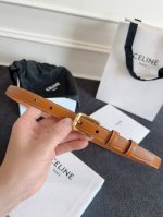 Celine.赛琳 全套包装 Western中号光滑牛皮革腰带 牛皮革 中腰 圆形带扣 2个皮环和1个金属尖头装饰 第一个圆环底部镌刻Celine Paris标