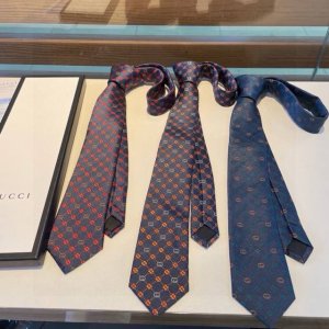 G家专柜新款 Gg标识印花领带 男士领带，稀有采用经典小G Logo提花展现精湛手工与时尚优雅的理想选择，这款领带将标志性完美的结合，以时尚搭配手法演绎的更显雅