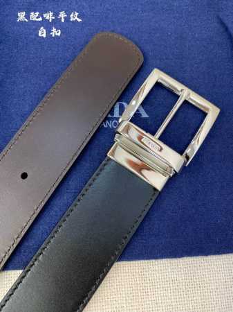 Prada 普拉达 专柜同款 男士休闲双面用腰带 宽3.4Cm 采用光滑双面头层小牛皮 采用简约外形设计，其上以prada徽标装饰，勾勒精致细节，是prada男 - 点击图像关闭