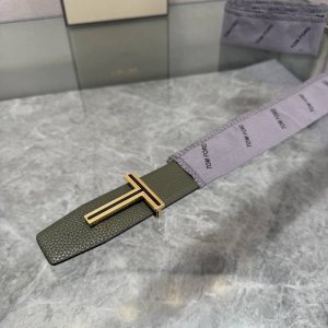 特 汤姆福特最新网红爆款双面头层牛皮专柜同步3.8宽新款上市了，原版牛皮，搭配铜扣，优雅，大方用的方便。谢谢你转载。