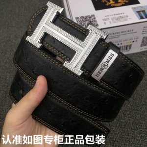 品牌：爱马仕.Hermes鸵鸟纹 型号：顶级原单！请认准如图专柜包装 等级：意大利进口百分百头层牛皮，Hermes.爱马仕，世界著名奢侈品品牌。进口头层牛皮，国
