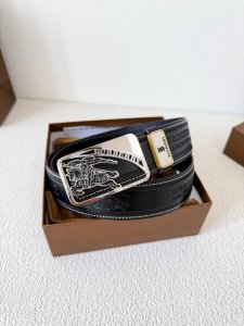 品名 巴宝莉.Burberry腰带 皮带 原单 型号 挂扣 经典纯钢材质挂扣 实物拍摄 头层牛皮 材料 百分百头层牛皮 保证真皮 双面可用专柜同等质量 经典双面